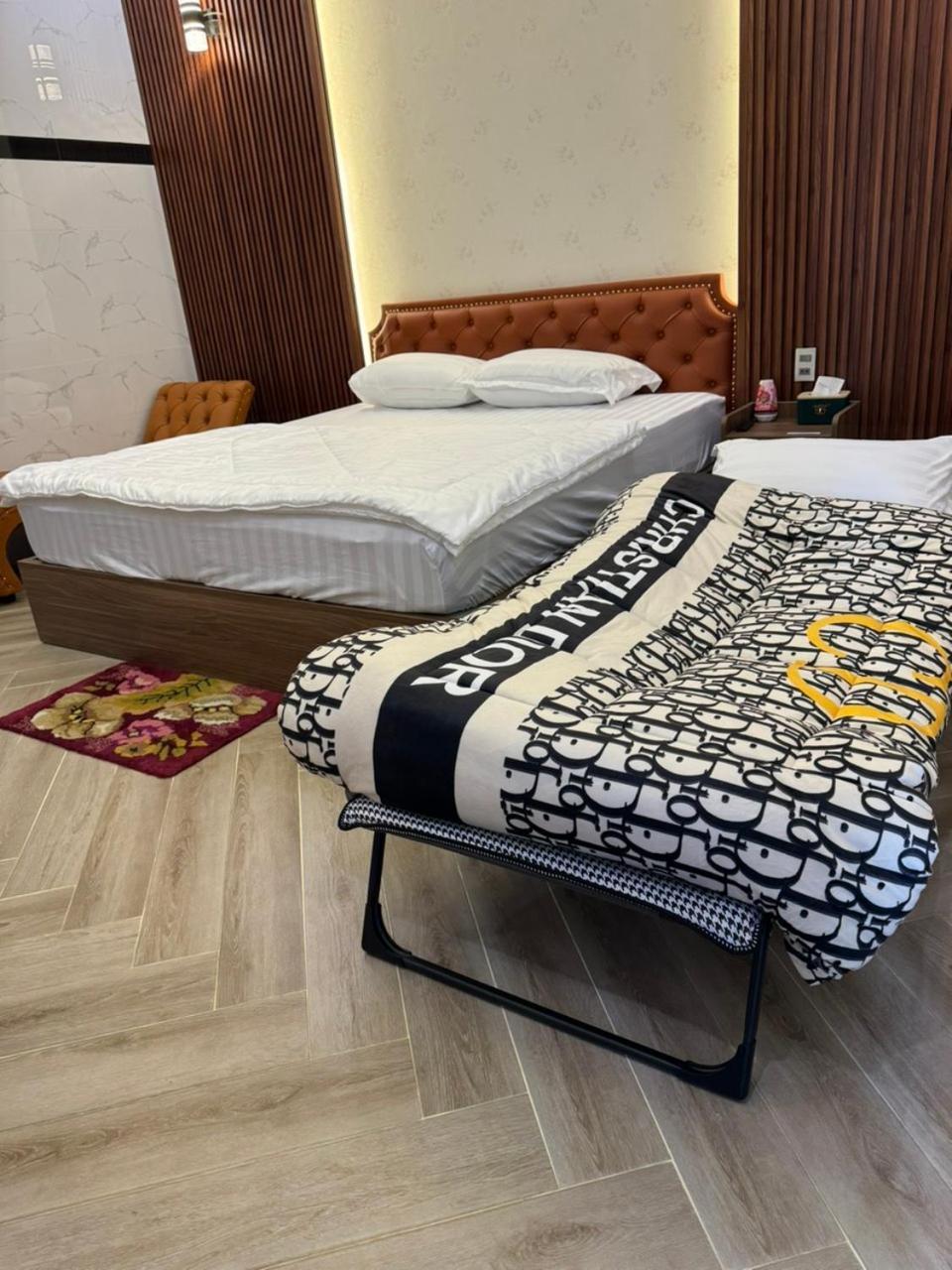 Bao Ngoc Hotel Cao Lãnh Buitenkant foto