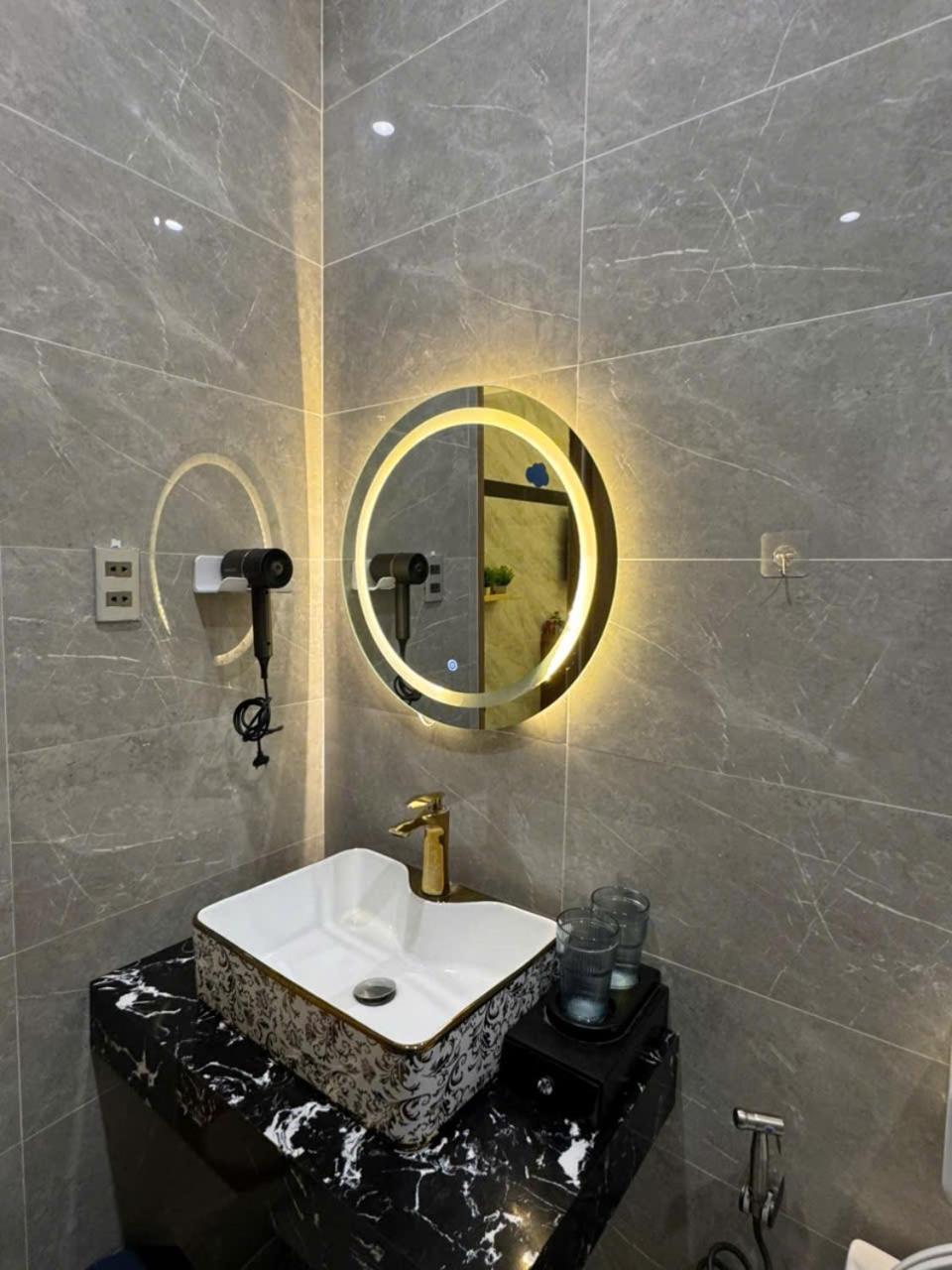 Bao Ngoc Hotel Cao Lãnh Buitenkant foto